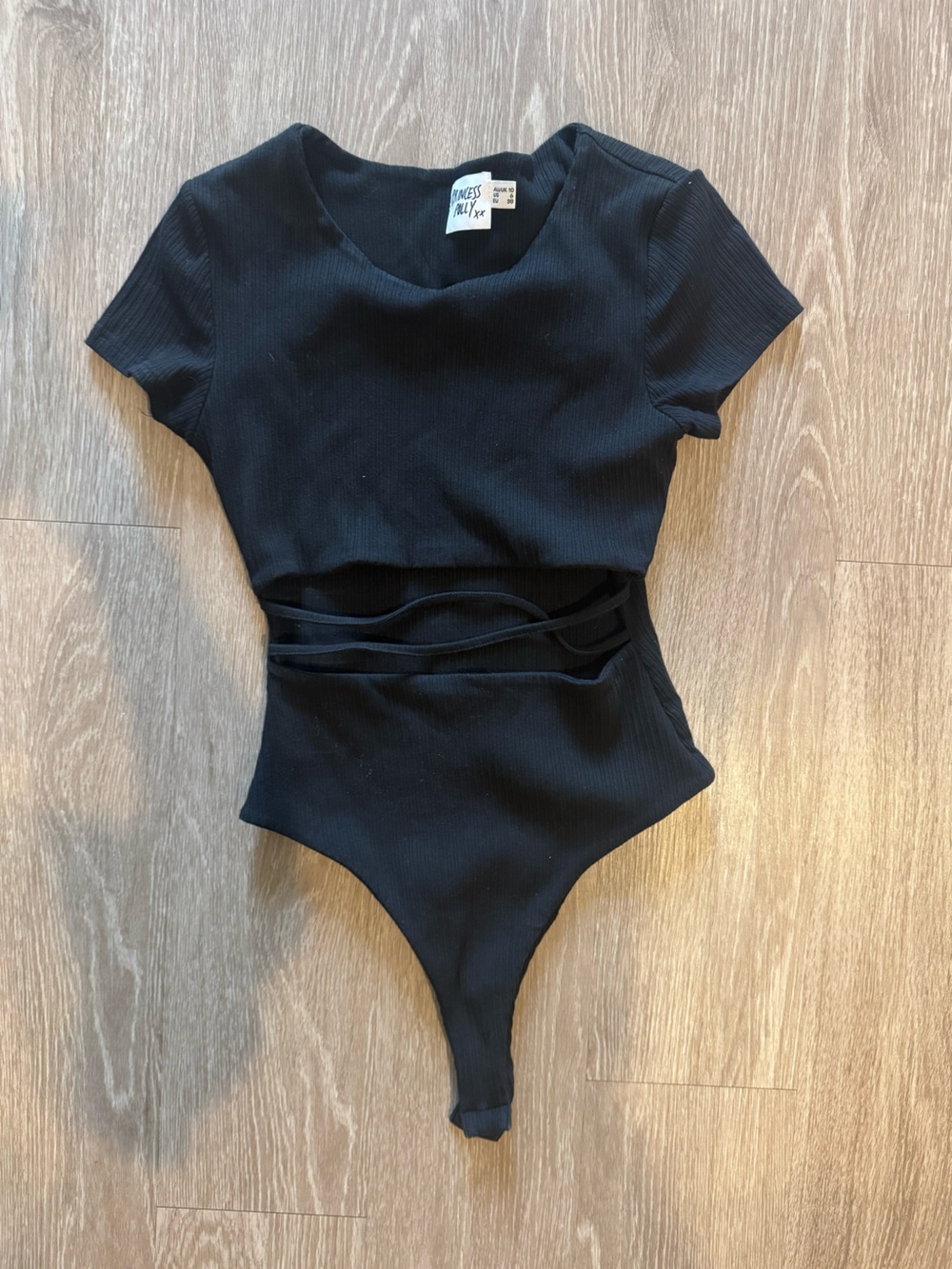 Princess Polly women’s Black Ribbed Short-Sleeve bodysuit with cutout size 6